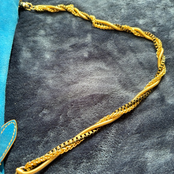 Hype suede studded shoulder bag - Picture 6 of 7